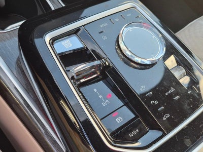 2023 BMW 760i xDrive Sedan