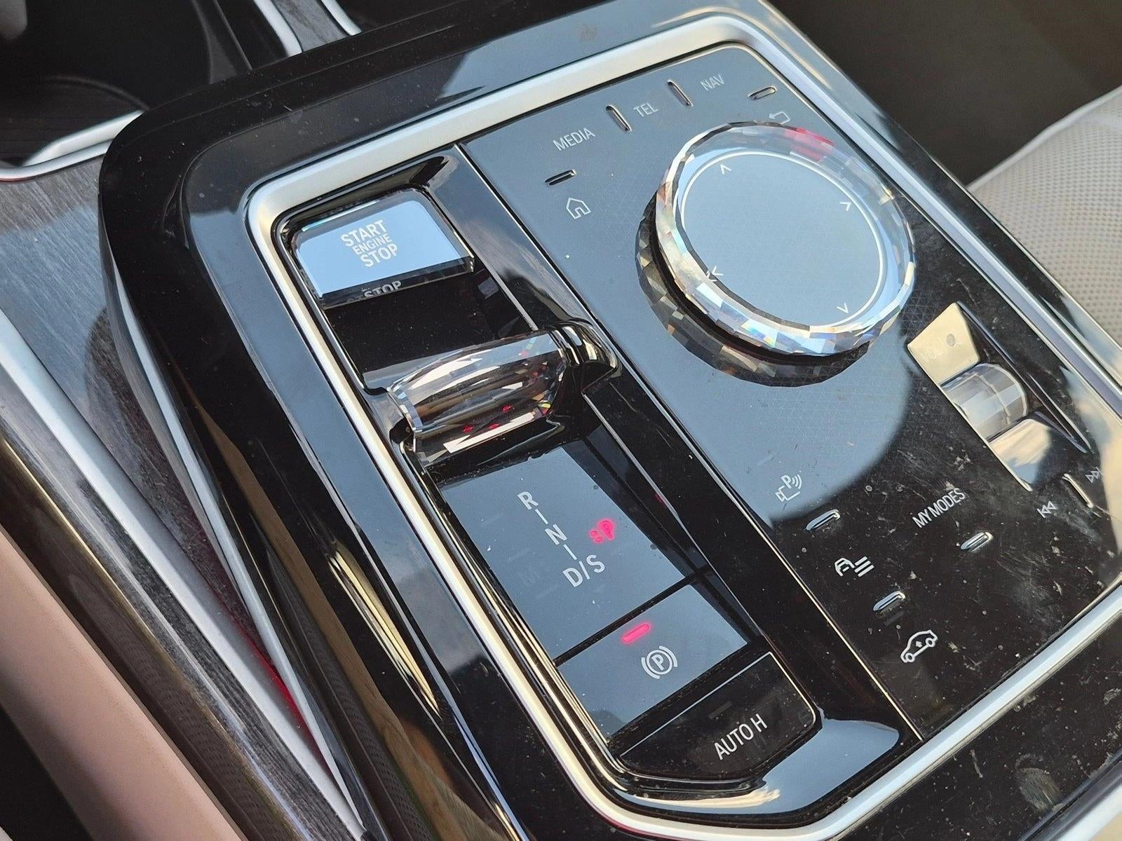 2023 BMW 760i xDrive Sedan