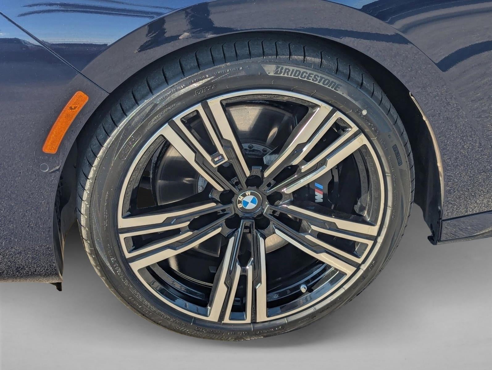 2023 BMW 760i xDrive Sedan