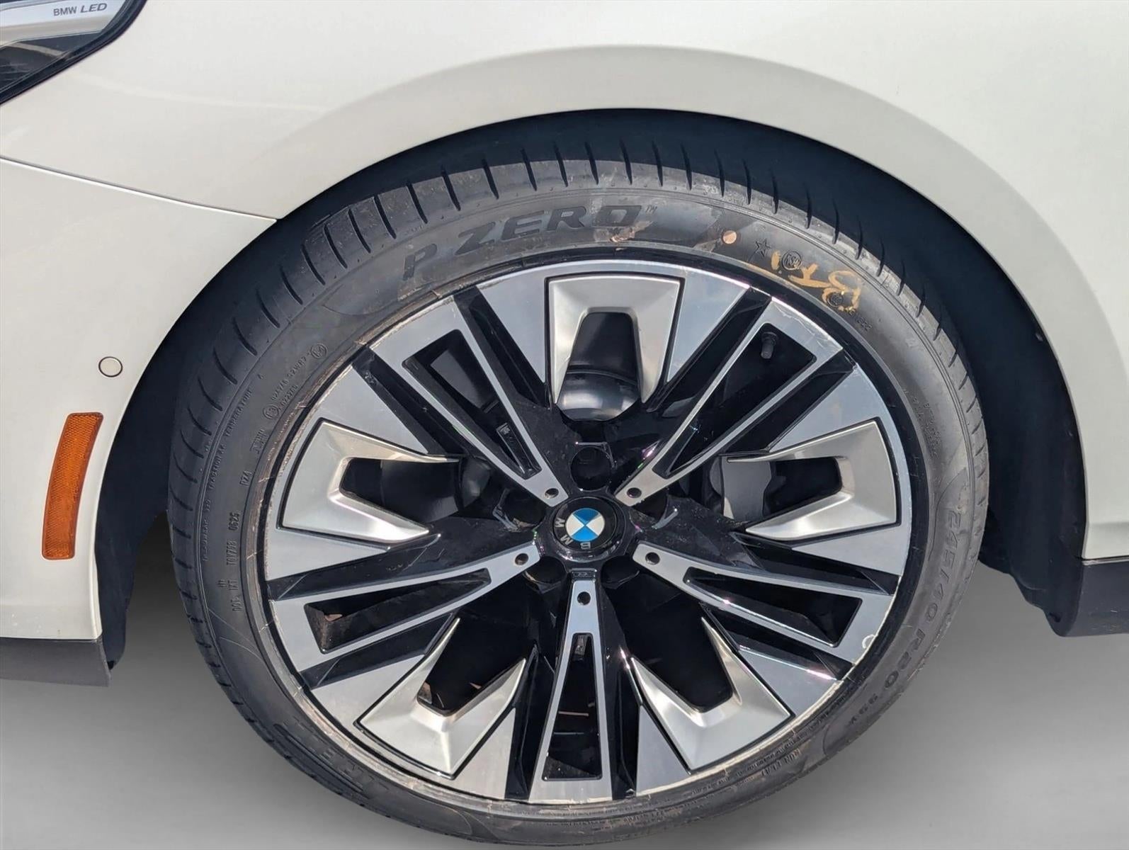 2024 BMW 530i Sedan