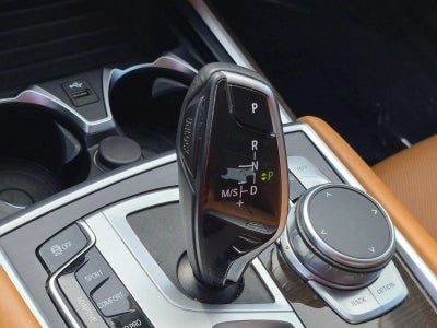 2022 BMW 740i Sedan