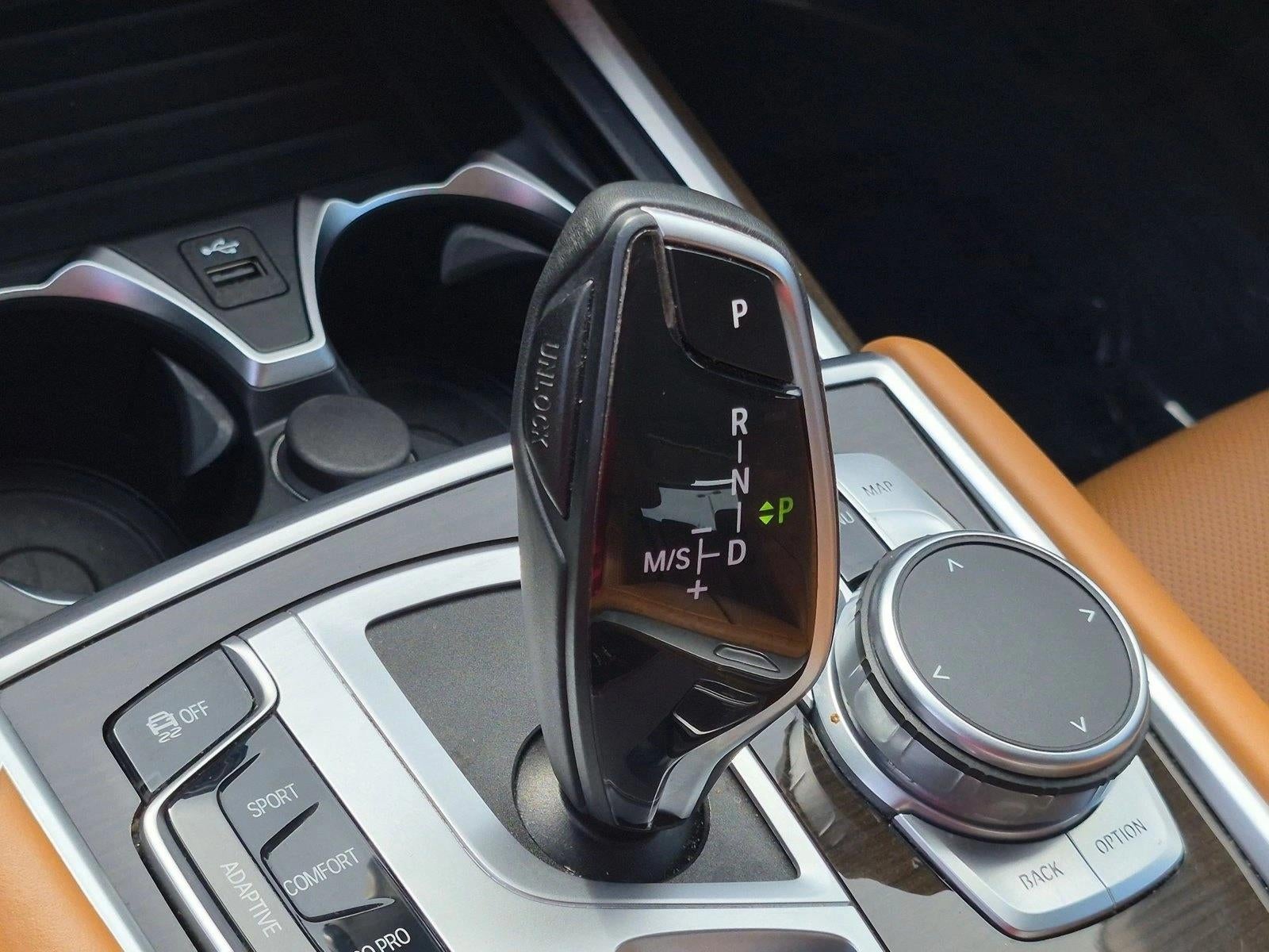 2022 BMW 740i Sedan