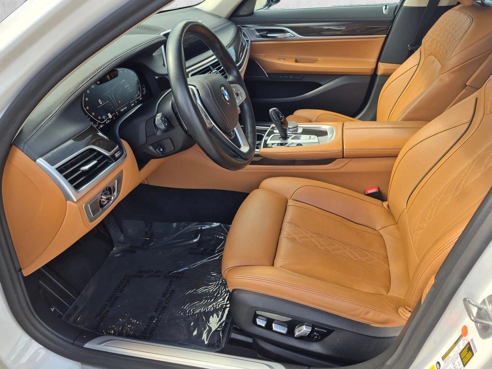 2022 BMW 740i Sedan