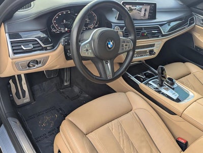 2022 BMW 740i xDrive Sedan