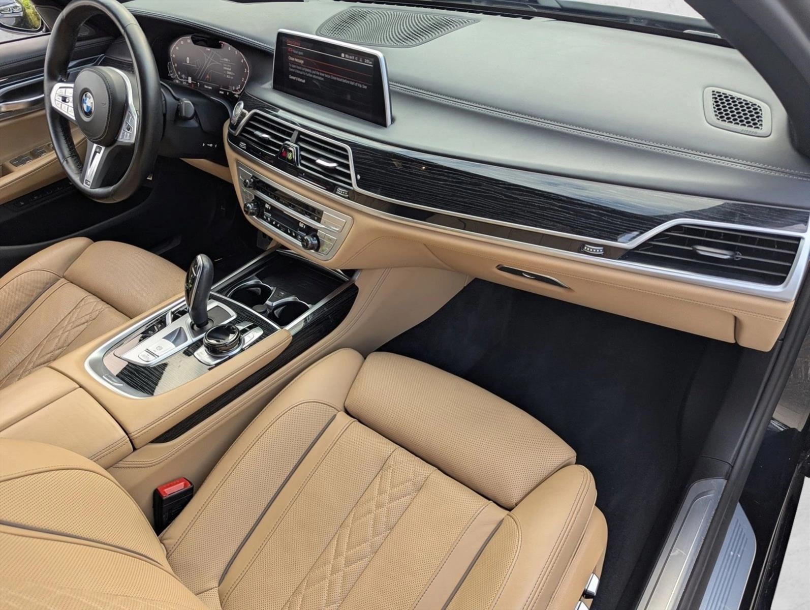 2022 BMW 740i xDrive Sedan