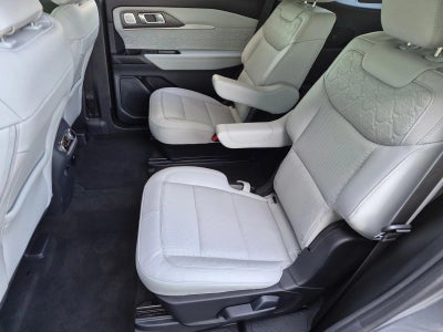 2025 Ford Explorer Platinum 4WD