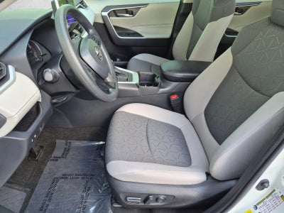 2023 Toyota RAV4 XLE FWD (GS)