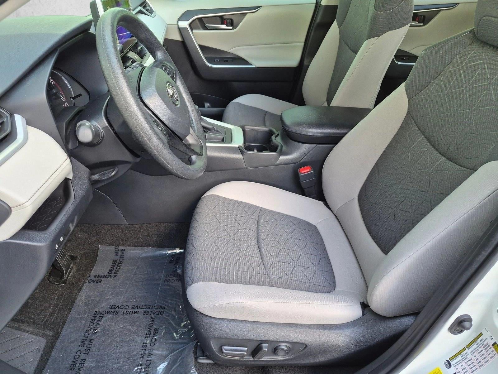 2023 Toyota RAV4 XLE FWD (GS)