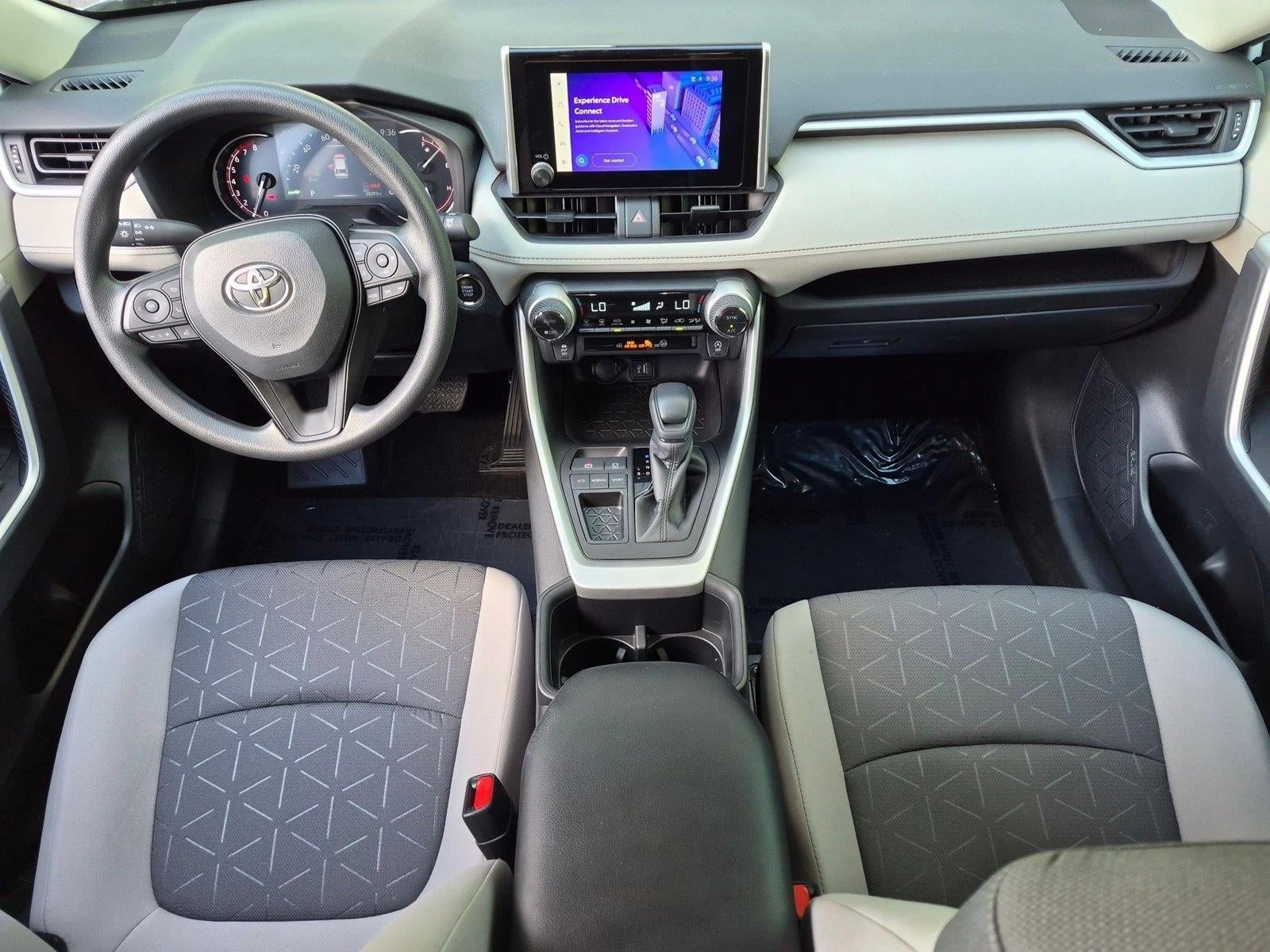 2023 Toyota RAV4 XLE FWD (GS)