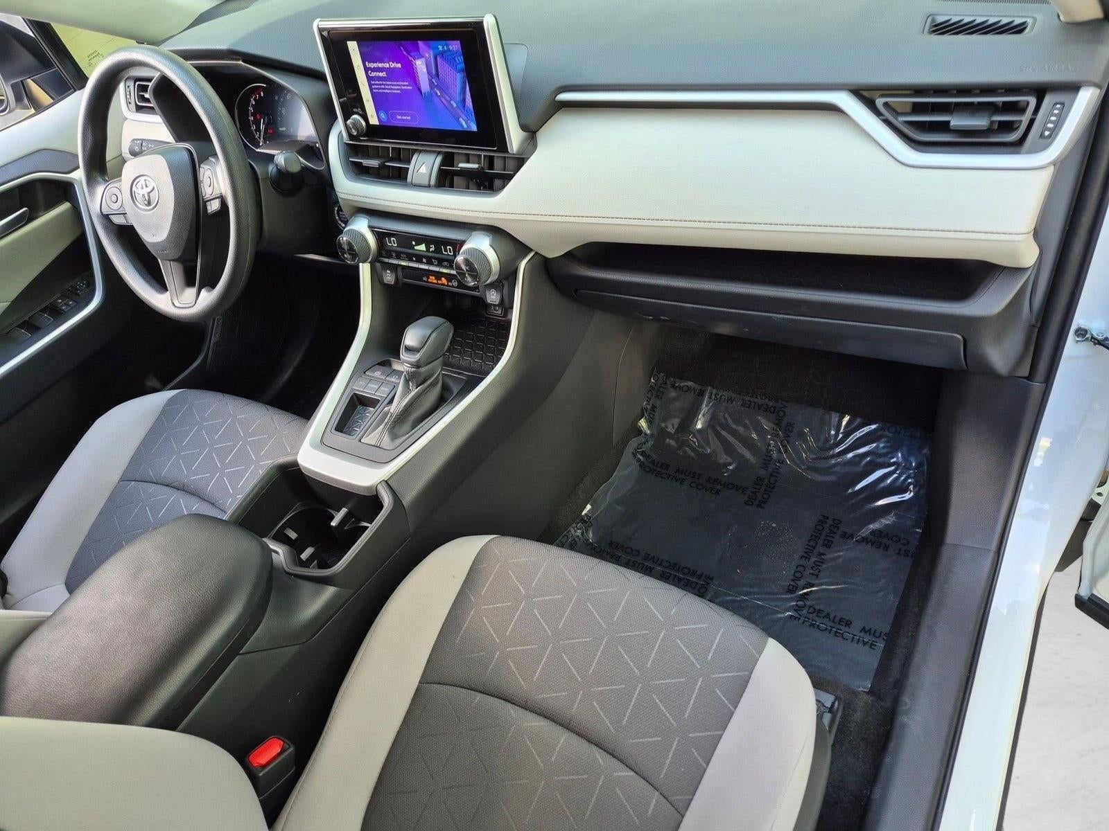 2023 Toyota RAV4 XLE FWD (GS)