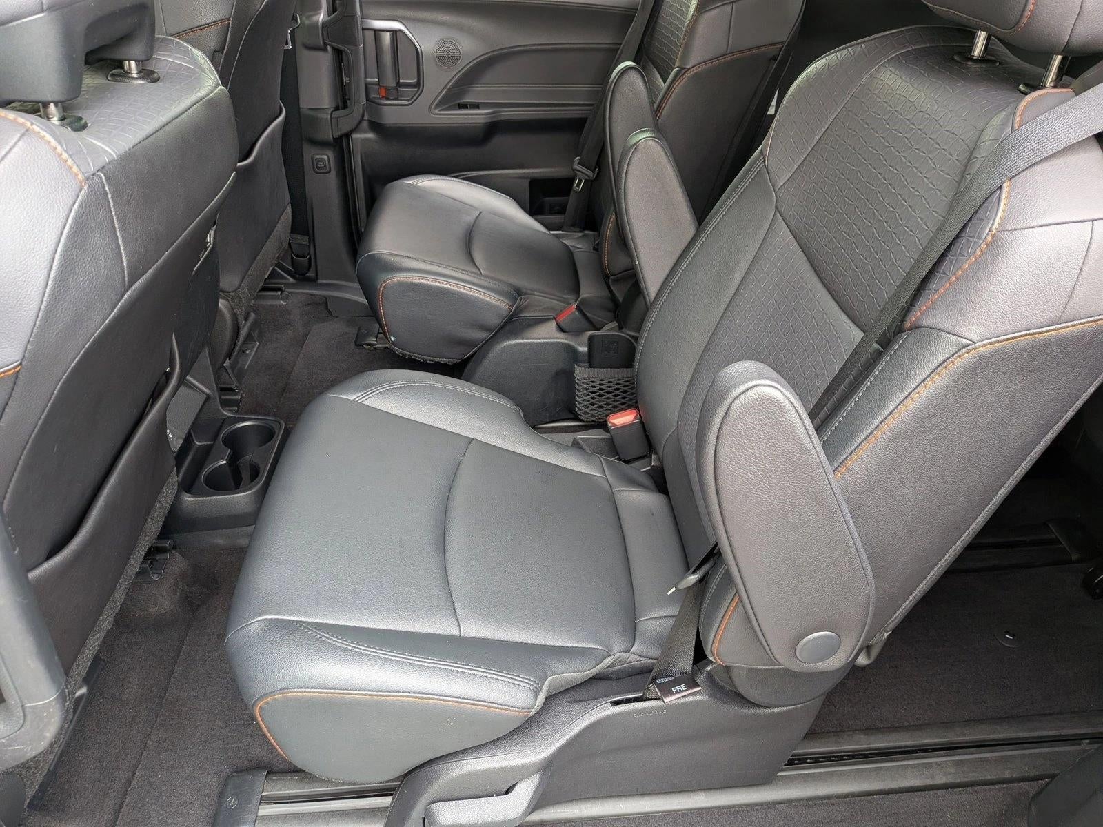 2022 Toyota Sienna XSE FWD 7-Passenger (Natl)