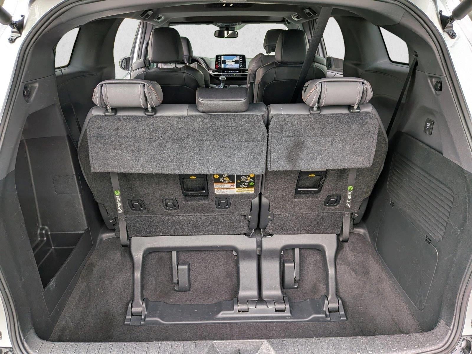 2022 Toyota Sienna XSE FWD 7-Passenger (Natl)