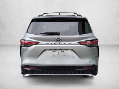2022 Toyota Sienna XSE FWD 7-Passenger (Natl)