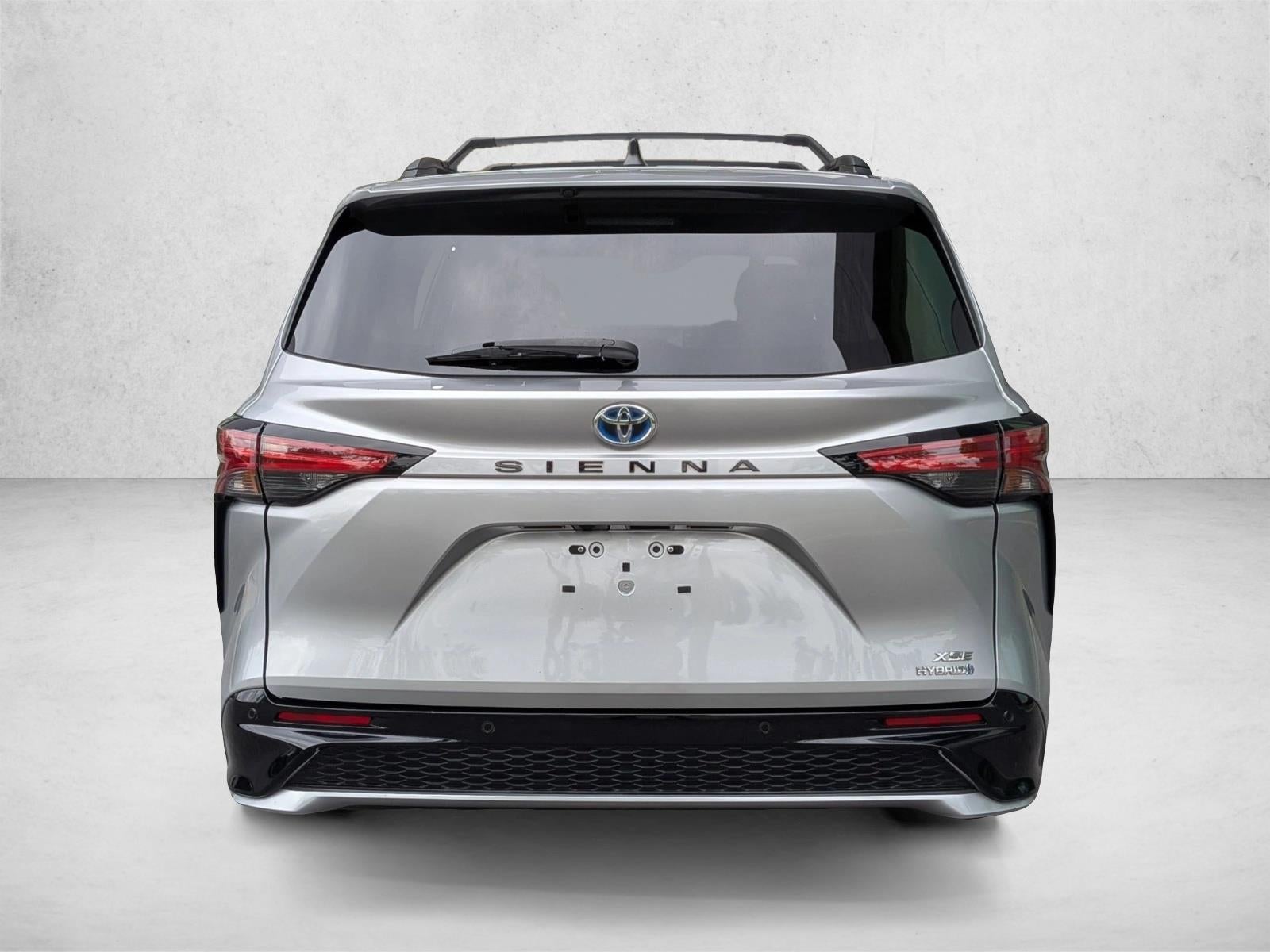 2022 Toyota Sienna XSE FWD 7-Passenger (Natl)