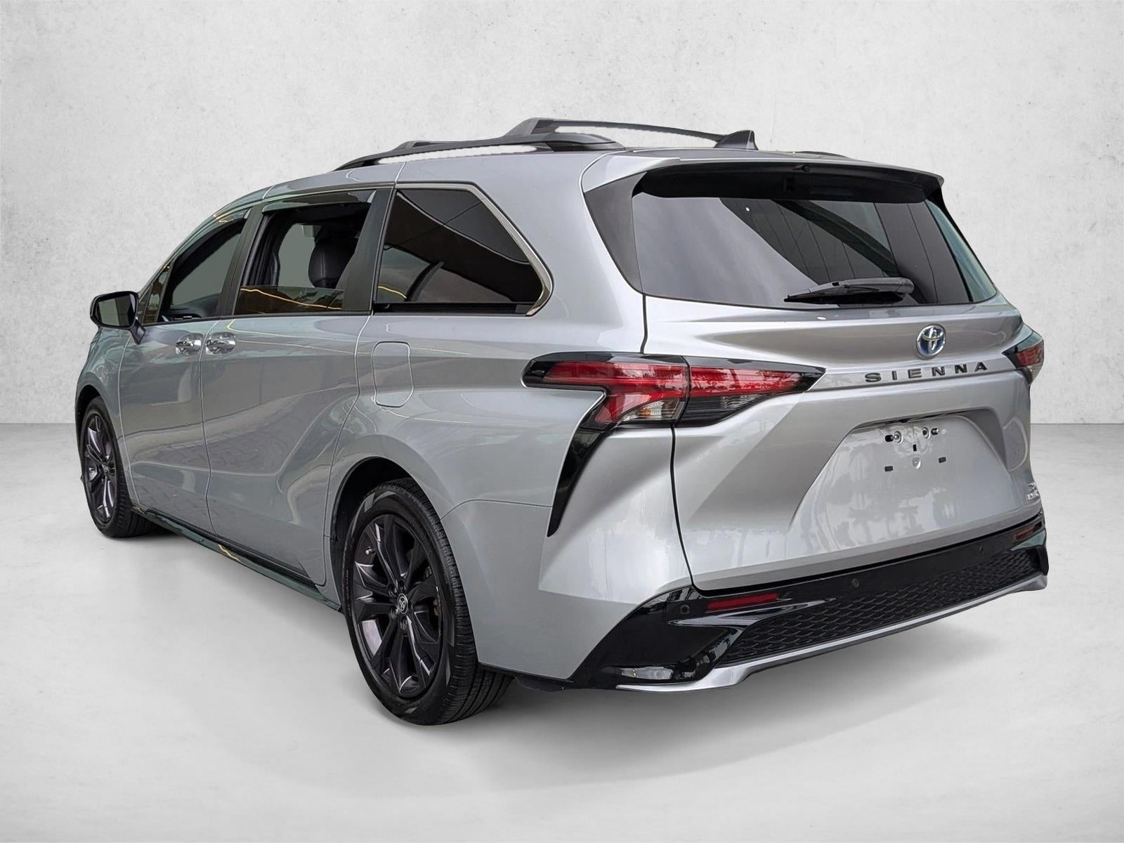 2022 Toyota Sienna XSE FWD 7-Passenger (Natl)