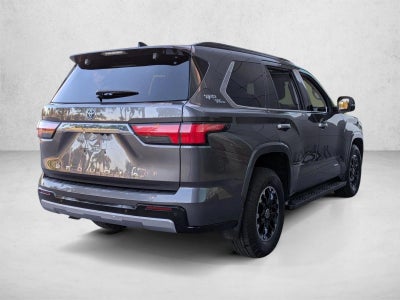 2023 Toyota Sequoia Limited 4WD (SE)