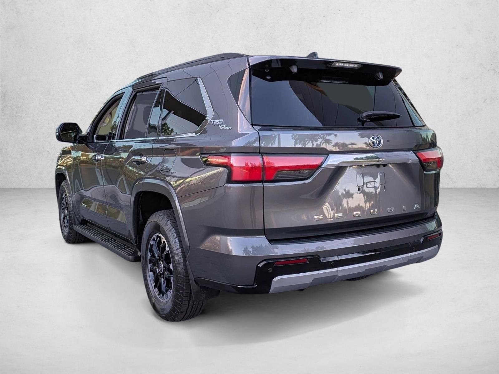 2023 Toyota Sequoia Limited 4WD (SE)