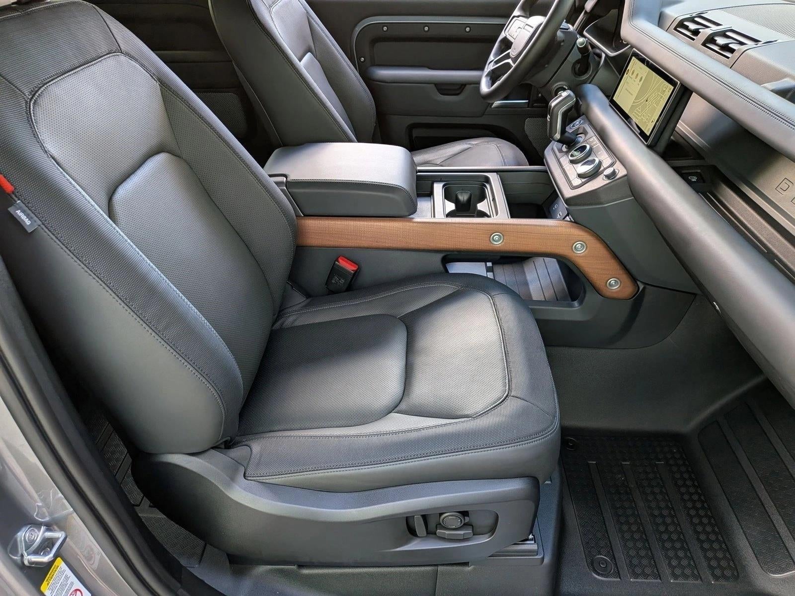 2023 Land Rover Defender 90 X-Dynamic SE AWD