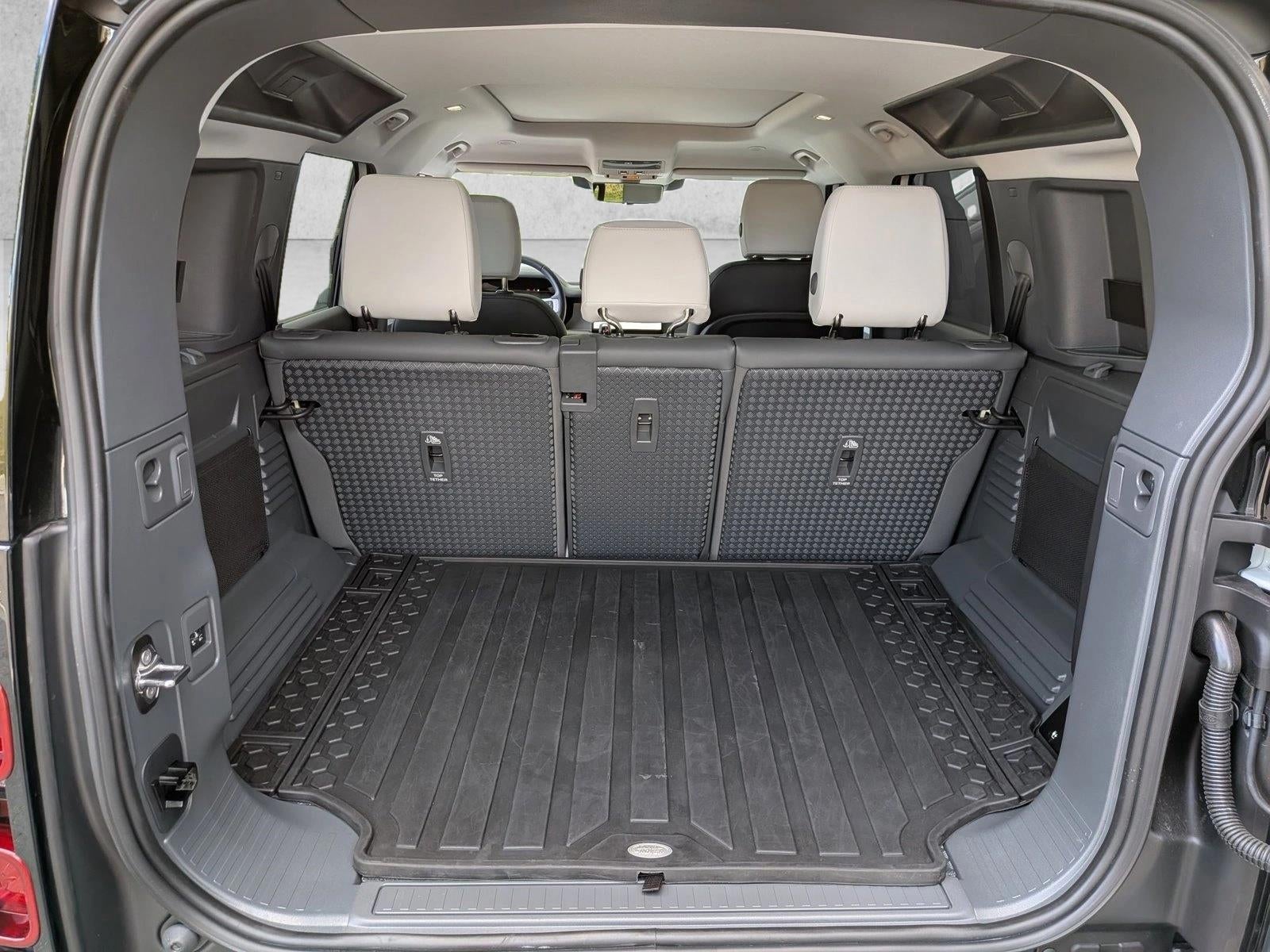 2025 Land Rover Defender 110 P400 X-Dynamic SE