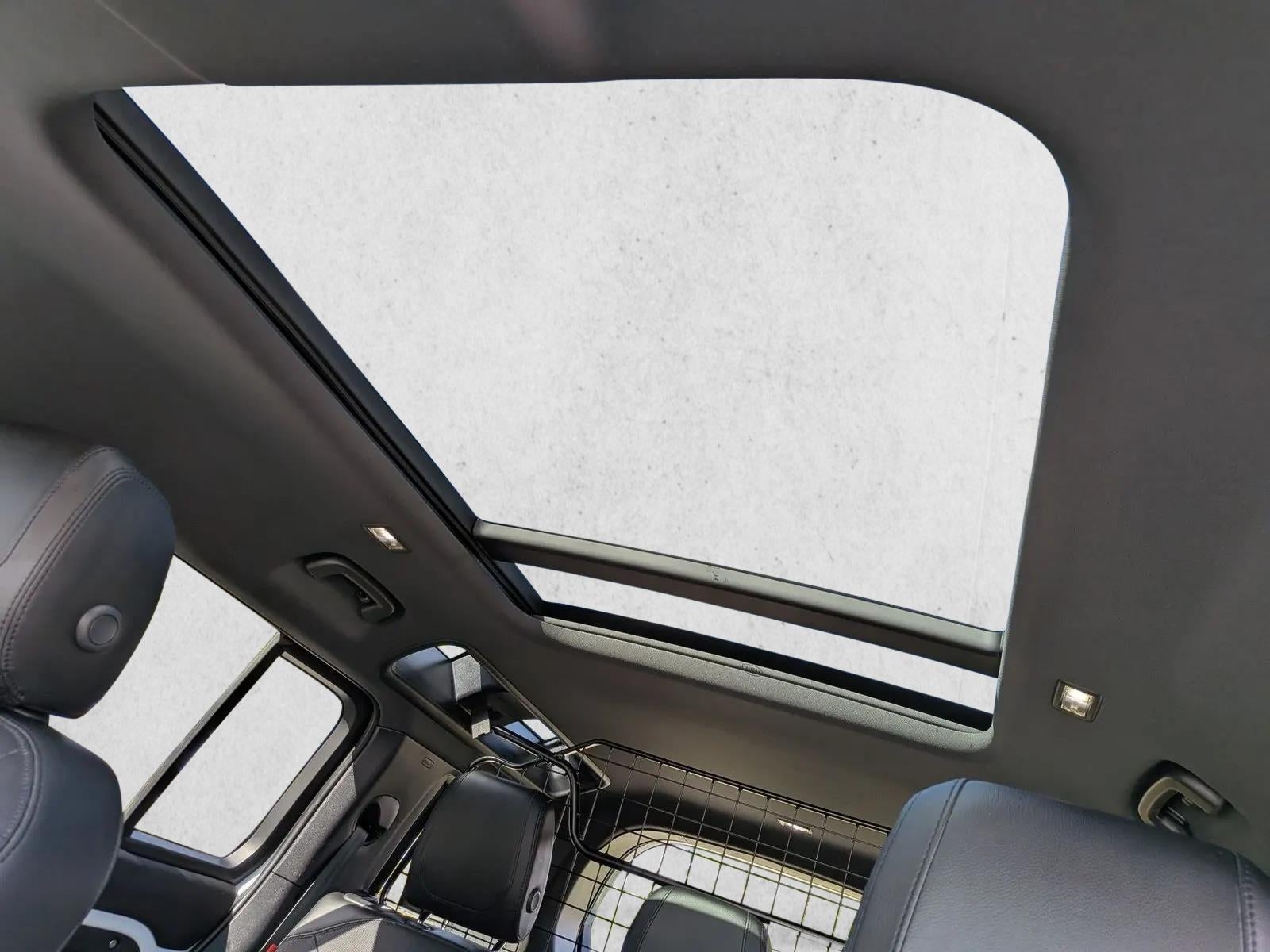 2024 Land Rover Defender 110 P400 X-Dynamic SE