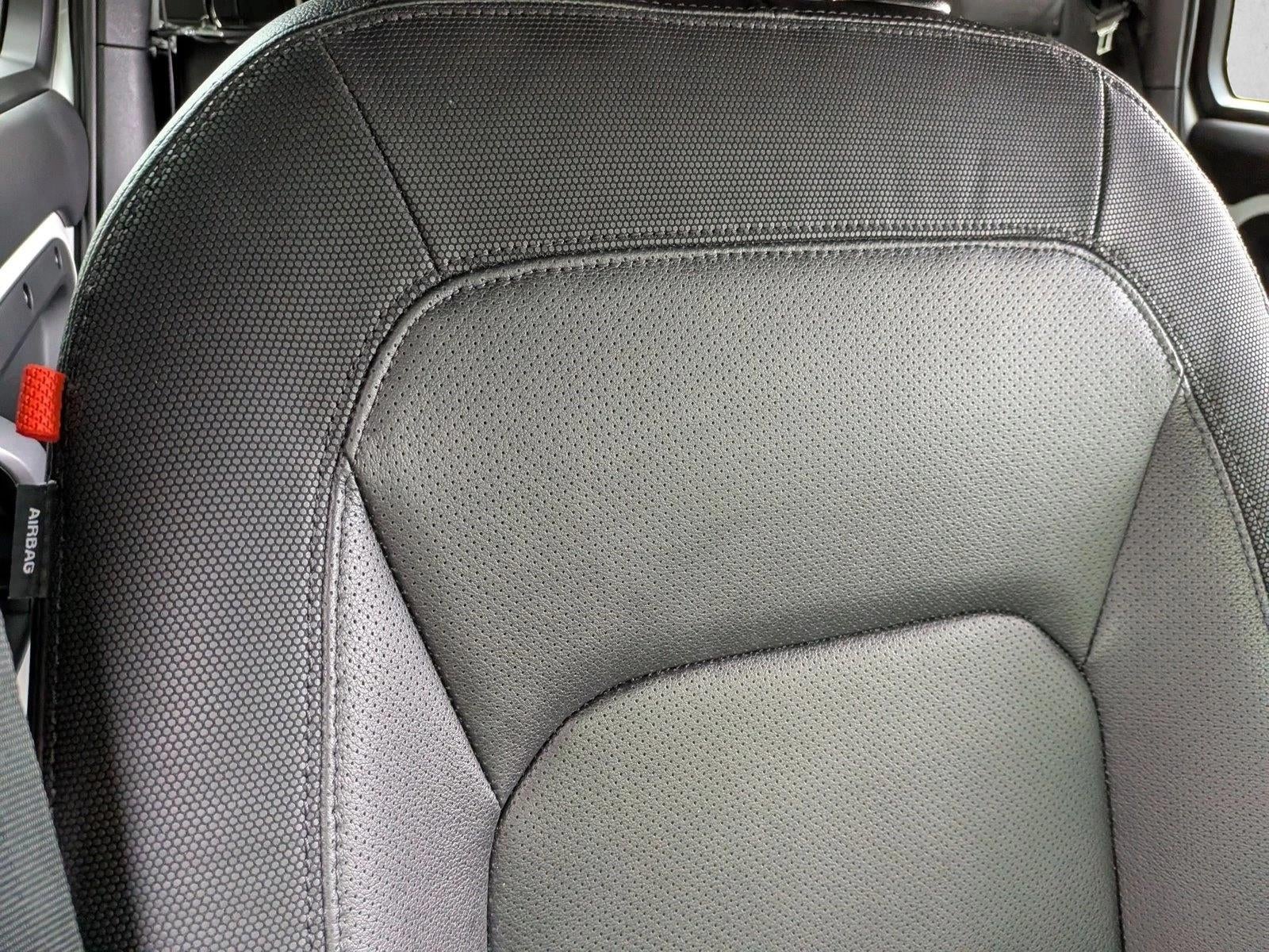 2024 Land Rover Defender 110 P400 X-Dynamic SE