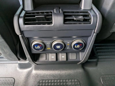 2024 Land Rover Defender 110 P400 X-Dynamic SE