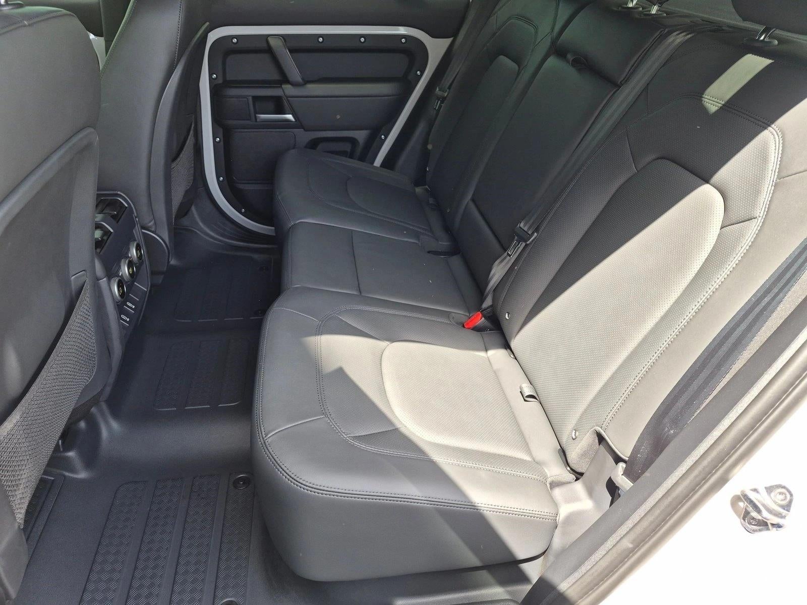 2026 Land Rover Defender 110 P400 X-Dynamic SE