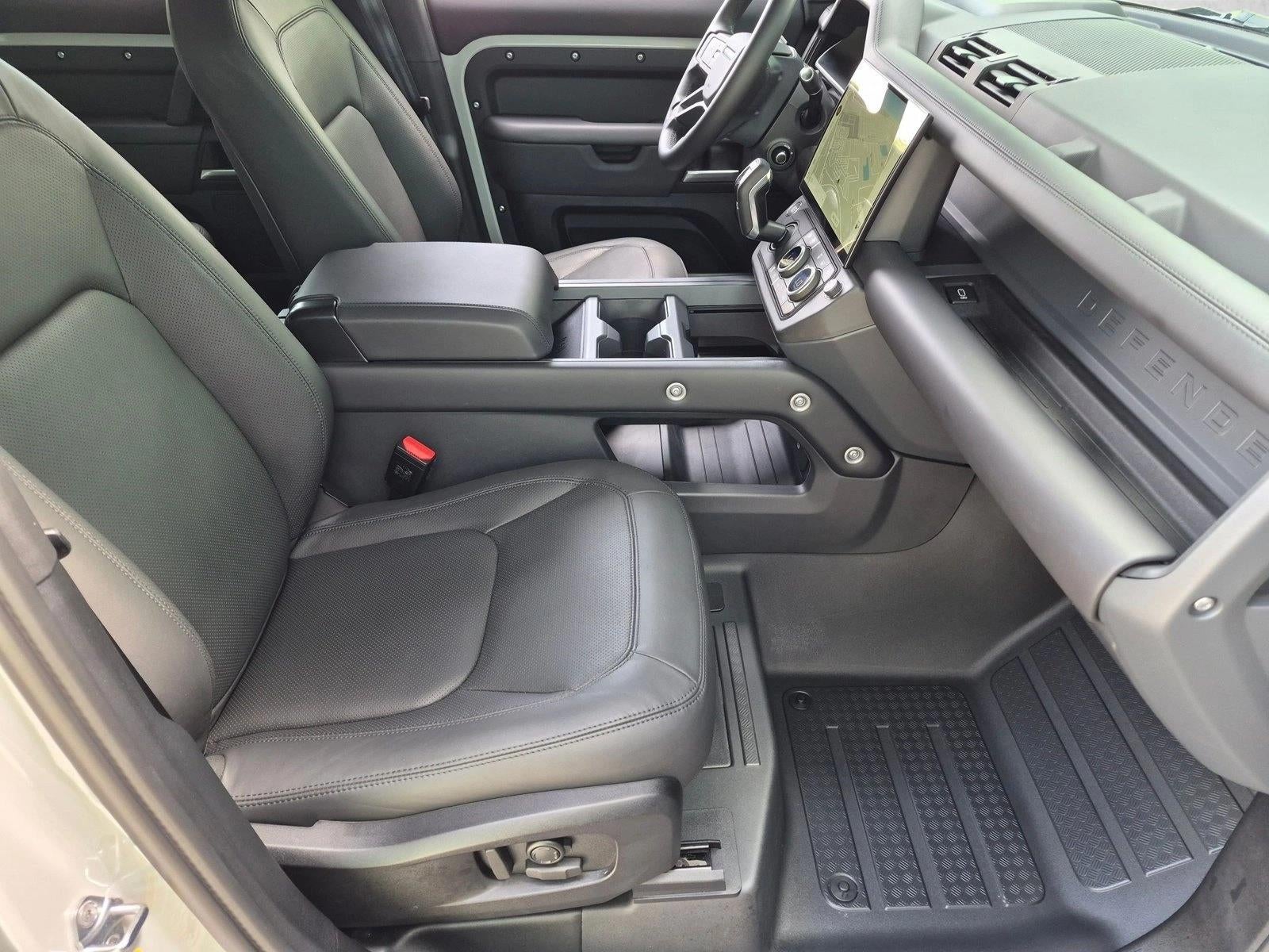 2026 Land Rover Defender 110 P400 X-Dynamic SE
