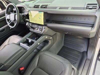 2026 Land Rover Defender 110 P400 X-Dynamic SE