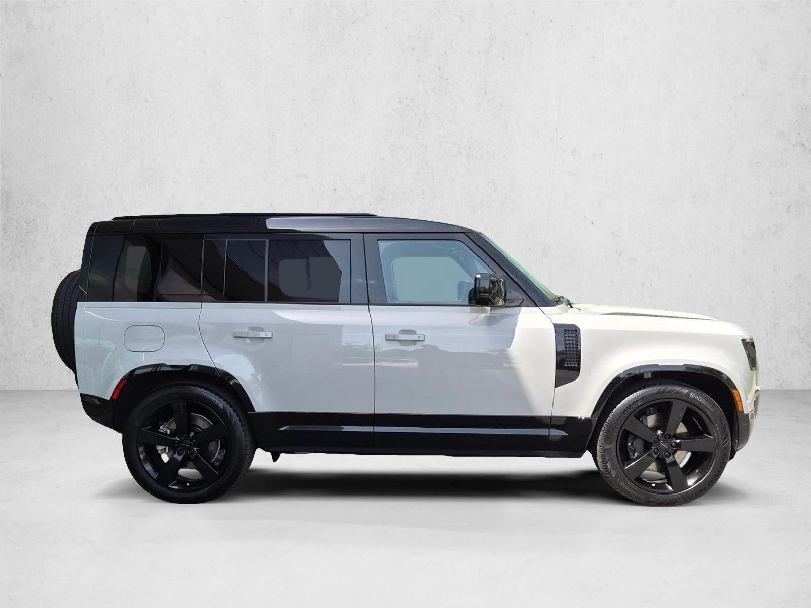 2026 Land Rover Defender 110 P400 X-Dynamic SE