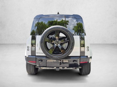 2026 Land Rover Defender 110 P400 X-Dynamic SE