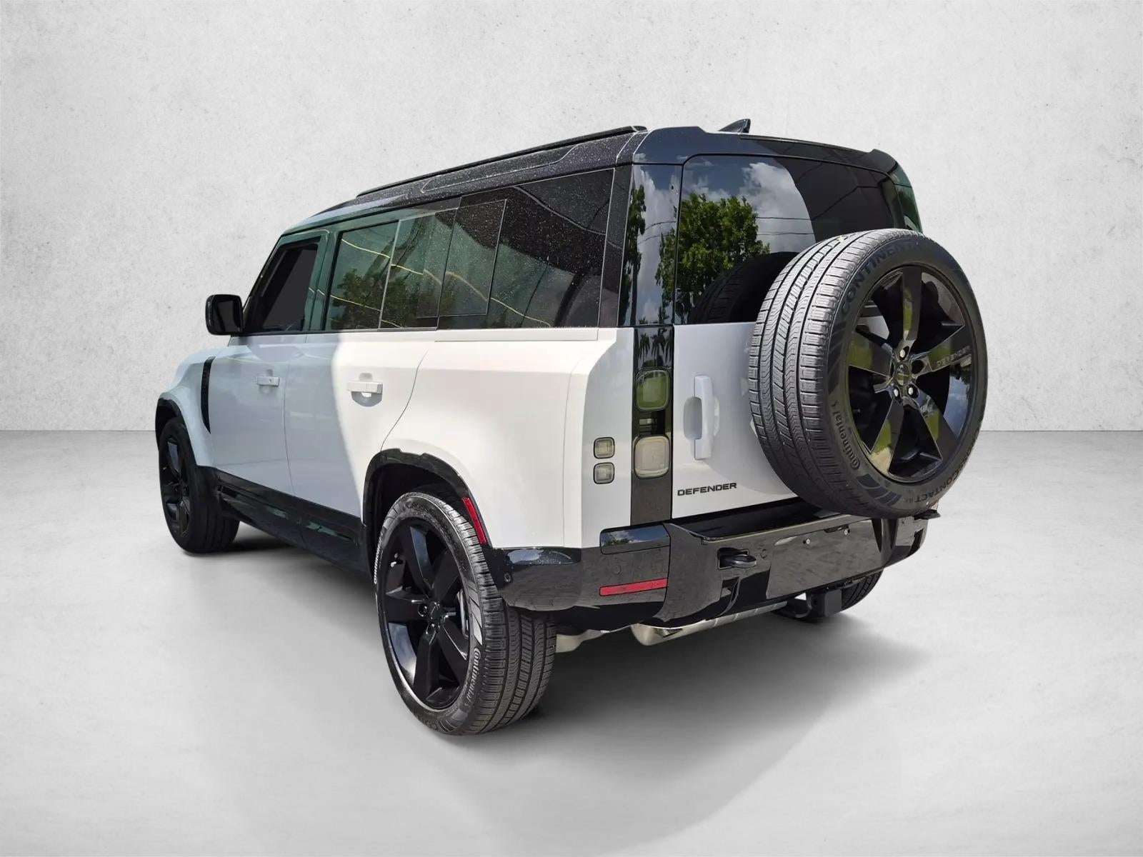 2026 Land Rover Defender 110 P400 X-Dynamic SE