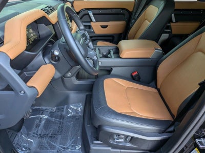 2024 Land Rover Defender 130 P400 X-Dynamic SE