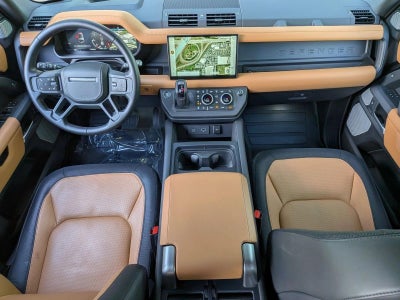 2024 Land Rover Defender 130 P400 X-Dynamic SE