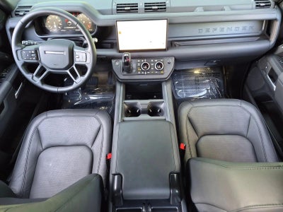 2025 Land Rover Defender 130 P400 X-Dynamic SE