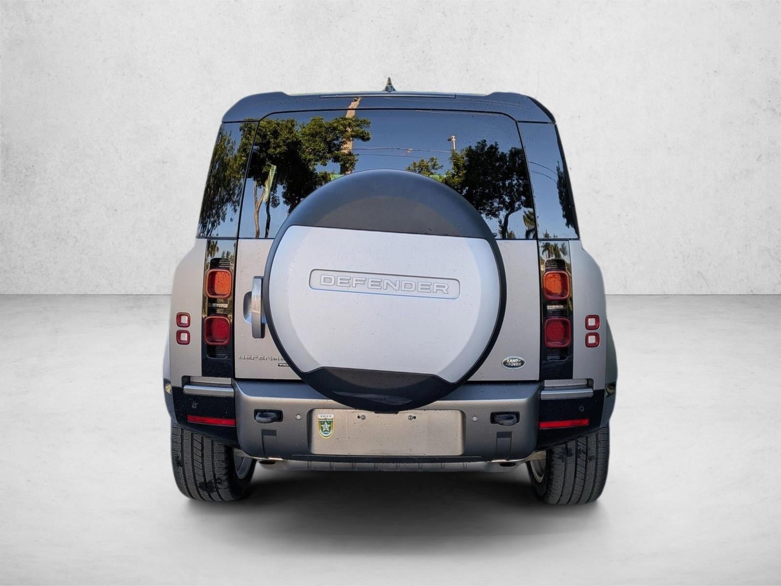 2022 Land Rover Defender 110 X-Dynamic HSE AWD