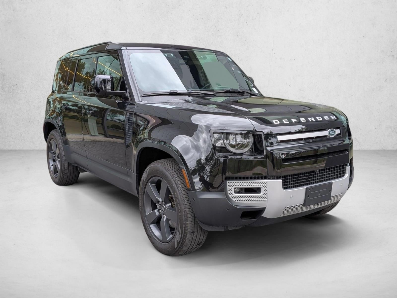 2024 Land Rover Defender 110 P300 S