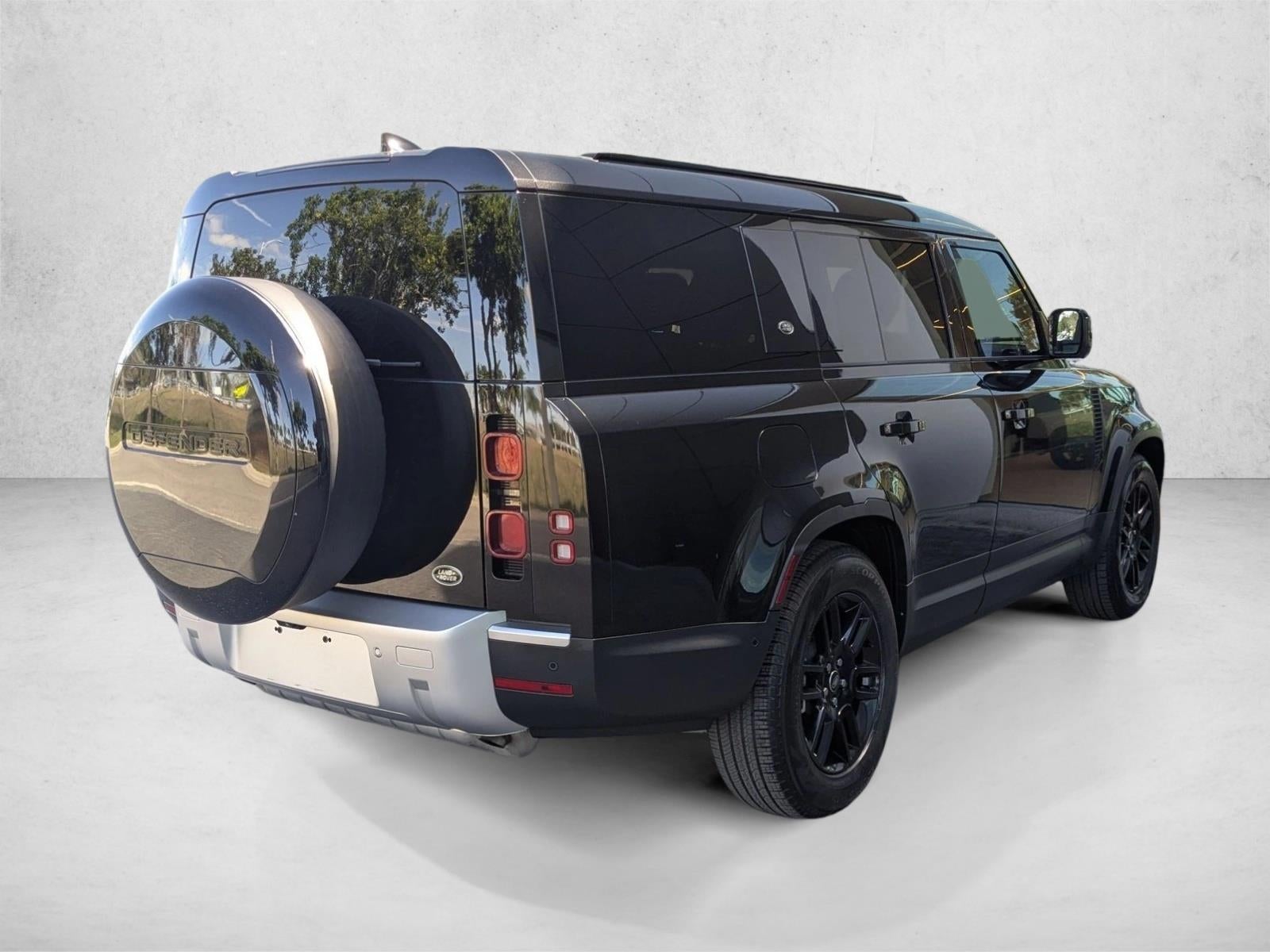 2023 Land Rover Defender 130 SE AWD