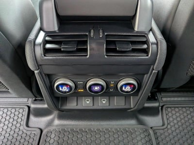 2024 Land Rover Defender 110 P525 Carpathian Edition