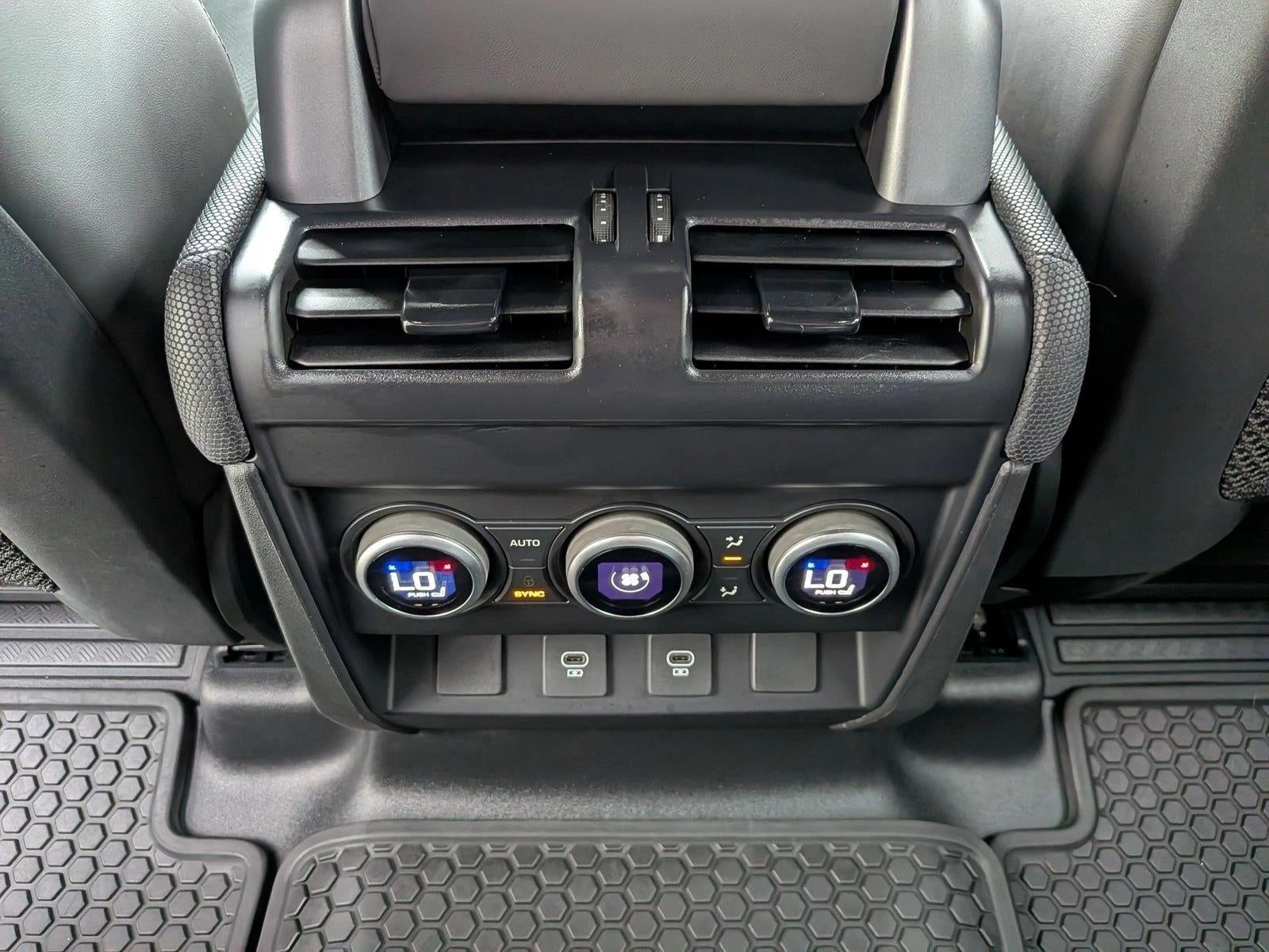 2024 Land Rover Defender 110 P525 Carpathian Edition