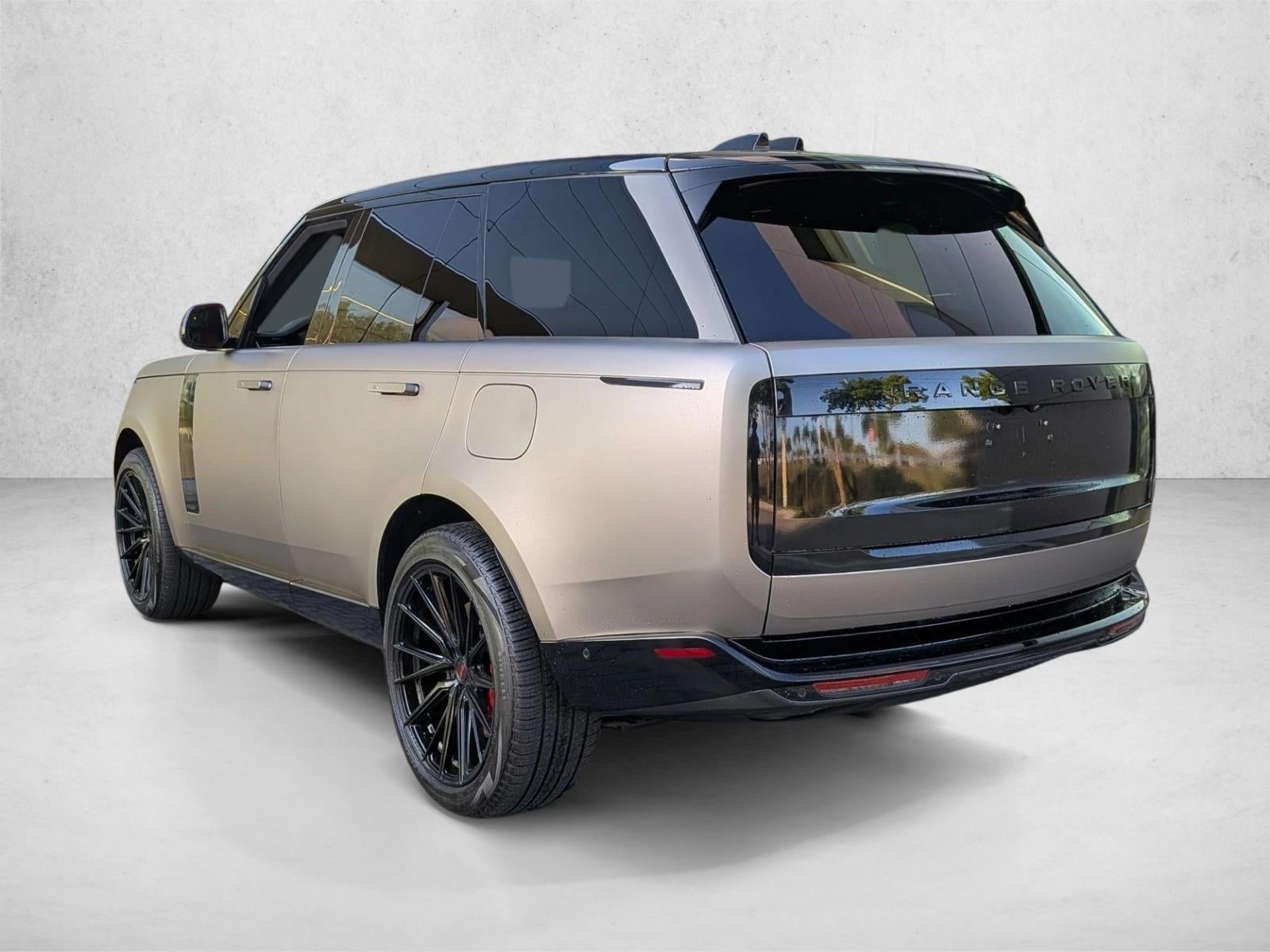 2024 Land Rover Range Rover P550e Autobiography SWB
