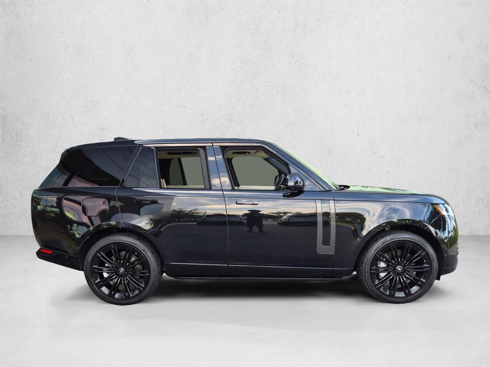 2023 Land Rover Range Rover P530 SE SWB