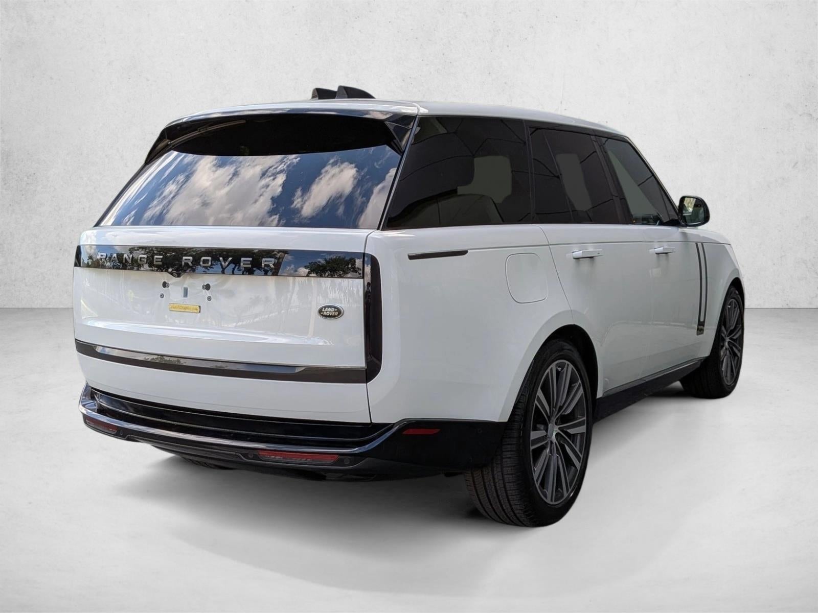 2023 Land Rover Range Rover P530 SE SWB