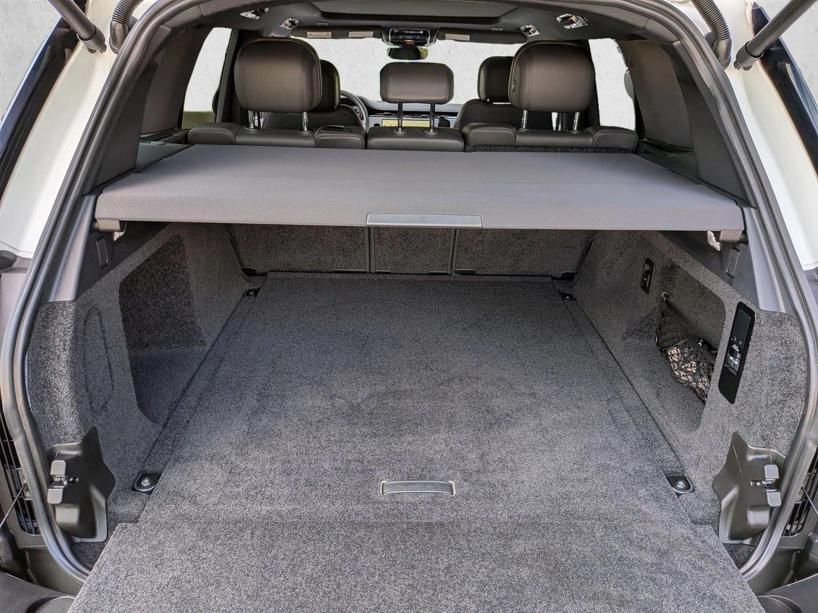 2023 Land Rover Range Rover P530 SE SWB