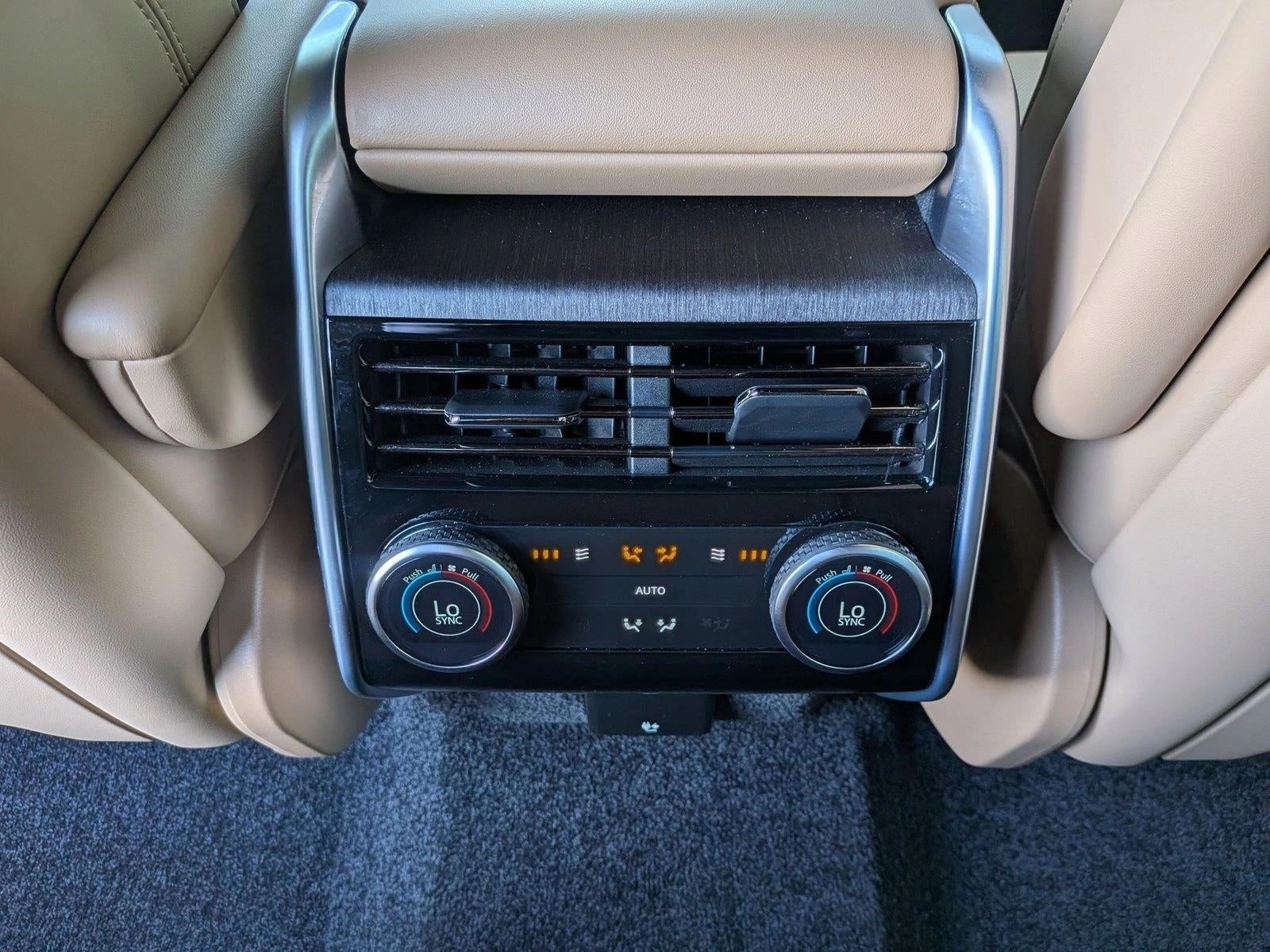 2025 Land Rover Range Rover P530 SE SWB