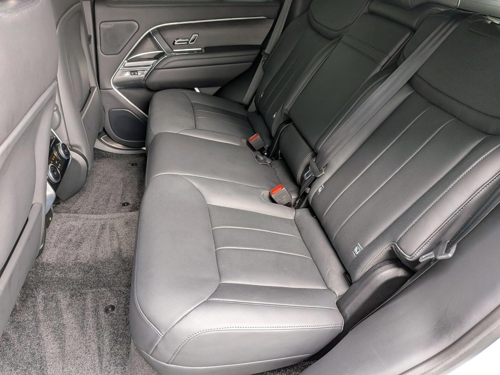 2025 Land Rover Range Rover P530 SE SWB