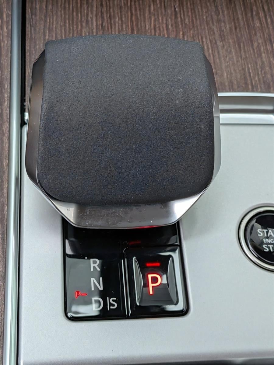 2024 Land Rover Range Rover P530 SE SWB