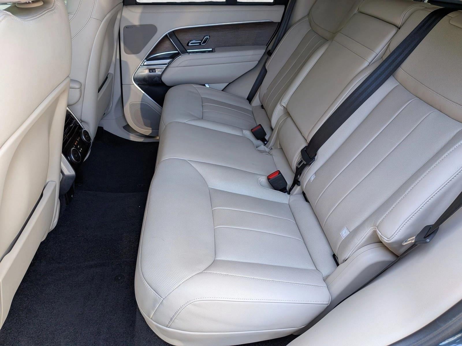 2024 Land Rover Range Rover P530 SE SWB