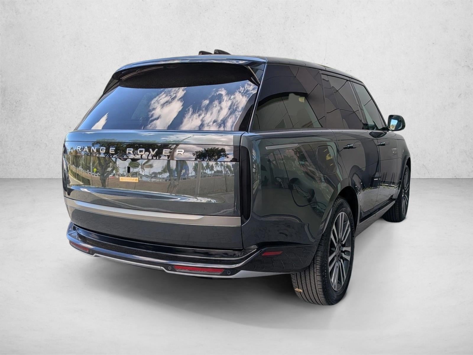 2024 Land Rover Range Rover P530 SE SWB