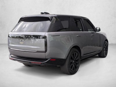2025 Land Rover Range Rover P550e SE SWB